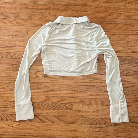 Isalis Top - Picture 3 of 3